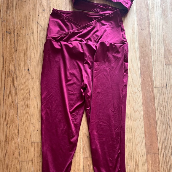 Shein size M maternity workout set. Leggings with matching nursing Sports bra. - Picture 5 of 5